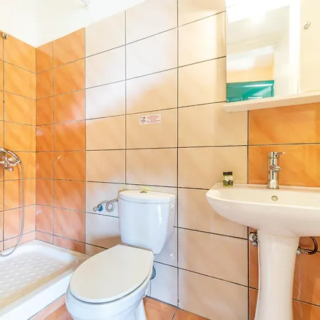 Apartamento Arianna 16 *